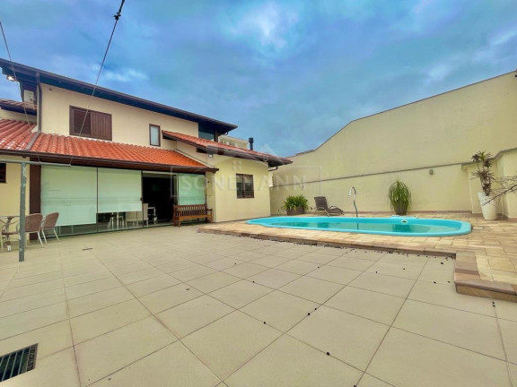 Imagem Casa com 4 Quartos à Venda, 218 m² em Capoeiras - Florianópolis