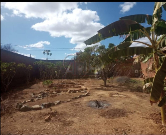 Terreno à Venda, 230 m² em Carmelo - Montes Claros
