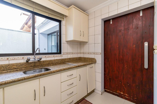 Imagem Casa com 3 Quartos à Venda, 135 m² em Jardim Das Américas - Curitiba Imagem Casa com 3 Quartos à Venda, 135 m² em Jardim Das Américas - Curitiba