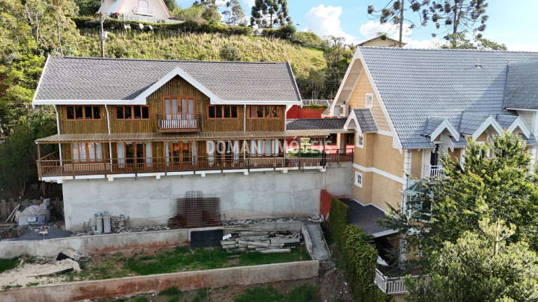 Imagem Casa com 5 Quartos à Venda, 800 m² em Região Do Alto Do Capivari - Campos Do Jordão Imagem Casa com 5 Quartos à Venda, 800 m² em Região Do Alto Do Capivari - Campos Do Jordão