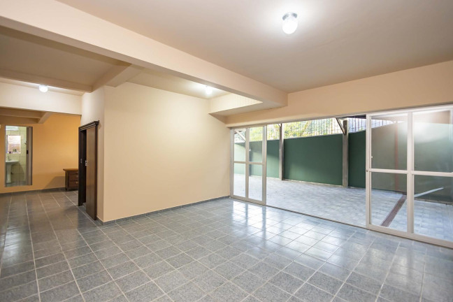 Imagem Casa com 3 Quartos à Venda, 350 m² em Santo Inácio - Curitiba Imagem Casa com 3 Quartos à Venda, 350 m² em Santo Inácio - Curitiba