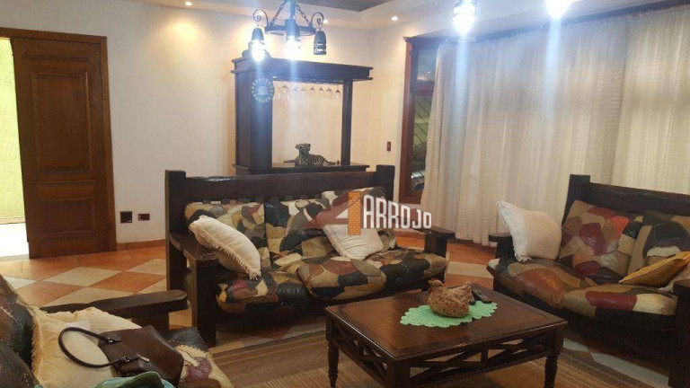 Sobrado com 4 Quartos à Venda, 378 m² em Vila Ré - São Paulo