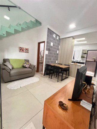 Casa com 2 Quartos à Venda, 60 m² em Maracanã - Praia Grande