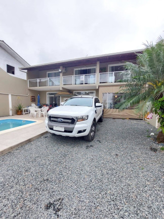 Imagem Casa com 3 Quartos à Venda, 300 m² em Itacolomi - Balneário Piçarras Imagem Casa com 3 Quartos à Venda, 300 m² em Itacolomi - Balneário Piçarras