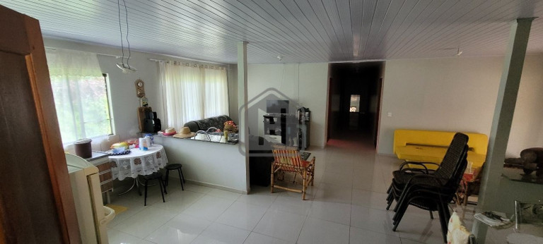 Imagem Casa com 4 Quartos à Venda, 200 m² em Presidente - Cascavel