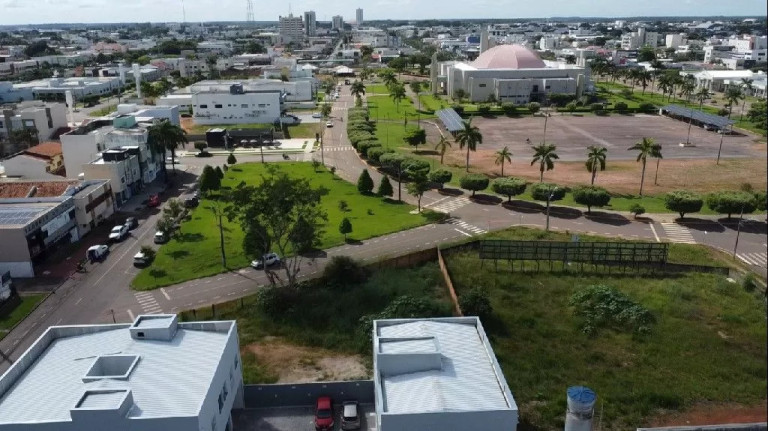 Imagem Terreno à Venda, 1.021 m² em Setor Comercial - Sinop Imagem Terreno à Venda, 1.021 m² em Setor Comercial - Sinop
