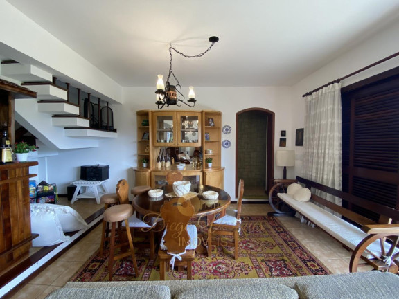 Imagem Casa com 6 Quartos à Venda, 190 m² em Granja Guarani - Teresópolis Imagem Casa com 6 Quartos à Venda, 190 m² em Granja Guarani - Teresópolis