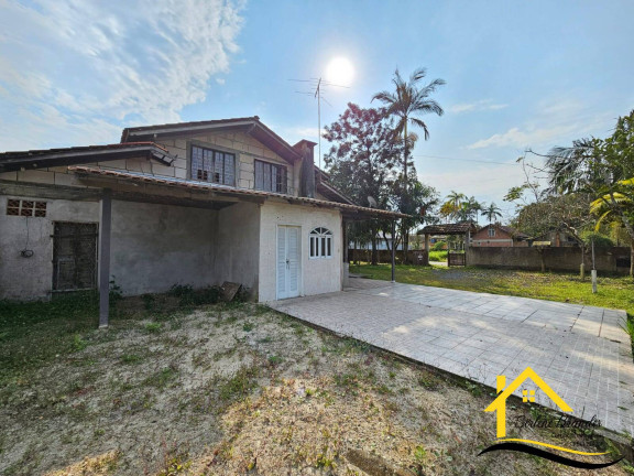 Imagem Casa com 3 Quartos à Venda, 697 m² em Costeira - Balneário Barra Do Sul Imagem Casa com 3 Quartos à Venda, 697 m² em Costeira - Balneário Barra Do Sul