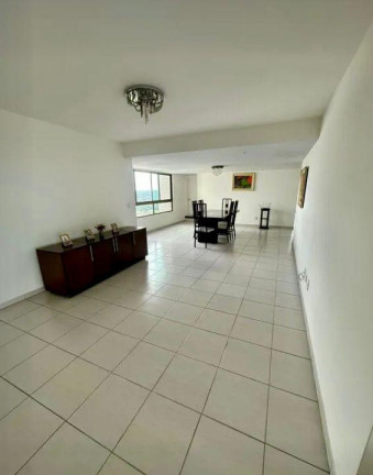 Imagem Apartamento com 4 Quartos à Venda, 240 m² em Caxanga - Recife