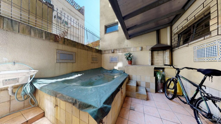 Imagem Imóvel com 2 Quartos à Venda, 94 m² em Petrópolis - Porto Alegre Imagem Imóvel com 2 Quartos à Venda, 94 m² em Petrópolis - Porto Alegre