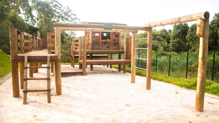 Imagem Terreno à Venda, 180 m² em Vila Rivabem - Campo Largo Imagem Terreno à Venda, 180 m² em Vila Rivabem - Campo Largo