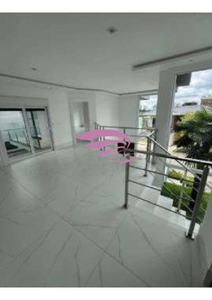 Imagem Casa com 3 Quartos à Venda, 400 m² em Santo Inácio - Curitiba Imagem Casa com 3 Quartos à Venda, 400 m² em Santo Inácio - Curitiba