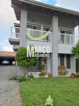 Imagem Casa com 5 Quartos à Venda, 450 m² em Centro - Balneário Barra Do Sul Imagem Casa com 5 Quartos à Venda, 450 m² em Centro - Balneário Barra Do Sul