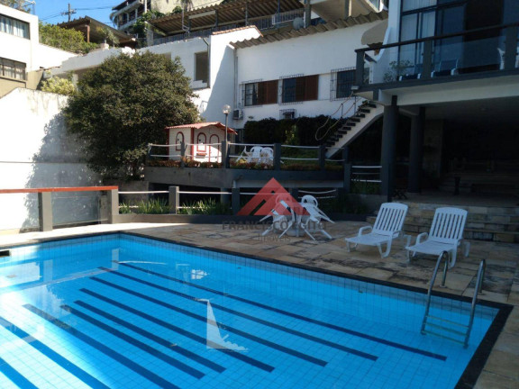 Imagem Casa com 5 Quartos à Venda, 600 m² em São Francisco - Niterói Imagem Casa com 5 Quartos à Venda, 600 m² em São Francisco - Niterói