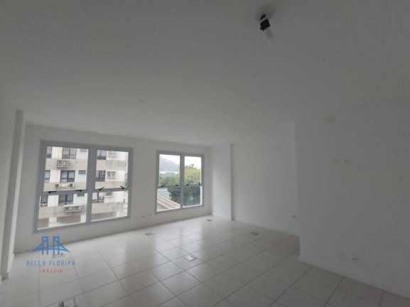 Sala Comercial à Venda, 35 m² em Trindade - Florianópolis
