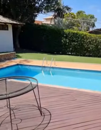 Casa com 6 Quartos à Venda, 300 m² em Praia Do Morro - Guarapari