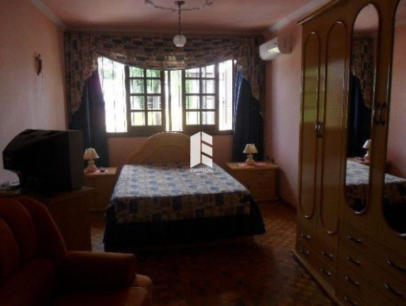 Imagem Casa com 4 Quartos à Venda, 130 m² em São José - Santa Maria