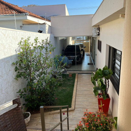 Imagem Casa com 3 Quartos à Venda, 360 m² em Centro - Bauru