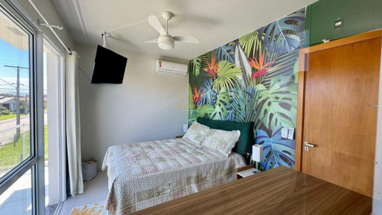Imagem Imóvel com 3 Quartos à Venda, 130 m² em Centro - Xangri-lá