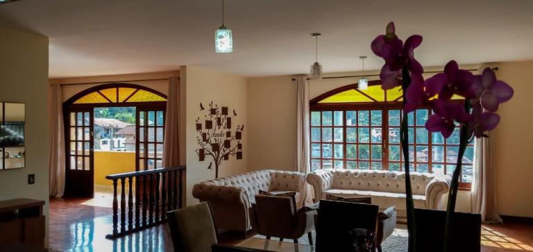 Imagem Casa com 5 Quartos à Venda, 200 m² em Panorama - Teresópolis Imagem Casa com 5 Quartos à Venda, 200 m² em Panorama - Teresópolis