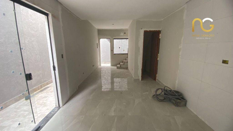 Imagem Casa com 2 Quartos à Venda, 72 m² em Vila Guilhermina - Praia Grande Imagem Casa com 2 Quartos à Venda, 72 m² em Vila Guilhermina - Praia Grande