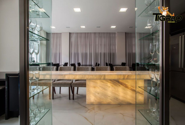 Imagem Apartamento com 3 Quartos à Venda, 385 m² em Centro - Balneário Camboriú Imagem Apartamento com 3 Quartos à Venda, 385 m² em Centro - Balneário Camboriú