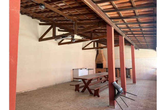 Imagem Casa com 4 Quartos à Venda, 288 m² em Centro - Salto De Pirapora