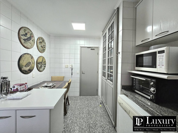 Imagem Apartamento com 3 Quartos à Venda, 162 m² em Moema - São Paulo