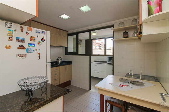 Imagem Imóvel com 3 Quartos à Venda, em Menino Deus - Porto Alegre Imagem Imóvel com 3 Quartos à Venda, em Menino Deus - Porto Alegre