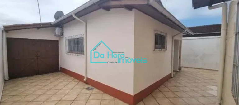 Imagem Casa com 4 Quartos à Venda, 122 m² em Solemar - Praia Grande Imagem Casa com 4 Quartos à Venda, 122 m² em Solemar - Praia Grande