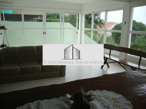 Imagem Casa com 3 Quartos à Venda, 292 m² em Jardim Sabará - Porto Alegre Imagem Casa com 3 Quartos à Venda, 292 m² em Jardim Sabará - Porto Alegre