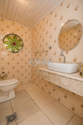 Imagem Casa com 4 Quartos à Venda, 240 m² em Jardim Itu - Porto Alegre Imagem Casa com 4 Quartos à Venda, 240 m² em Jardim Itu - Porto Alegre