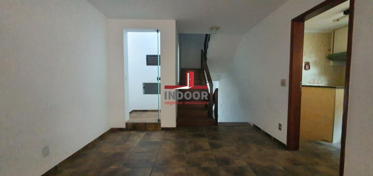 Imagem Casa com 4 Quartos para Alugar, 400 m² em água Fria - São Paulo