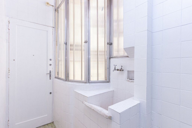 Imagem Imóvel com 3 Quartos à Venda, 94 m² em Copacabana - Rio De Janeiro Imagem Imóvel com 3 Quartos à Venda, 94 m² em Copacabana - Rio De Janeiro