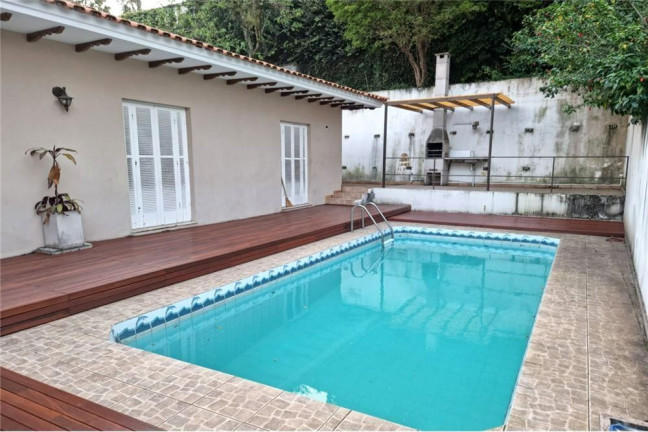 Casa com 4 Quartos à Venda,  em Jardim Marajoara - São Paulo