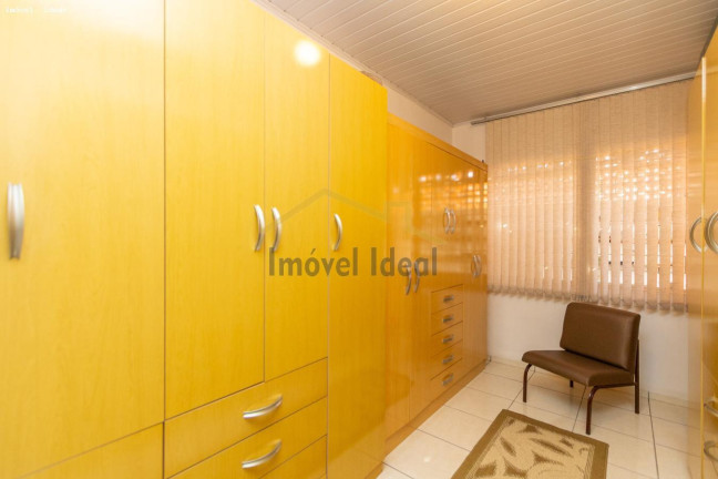 Imagem Casa com 3 Quartos à Venda, 72 m² em Uberaba - Curitiba