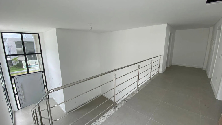 Imagem Casa com 3 Quartos à Venda, 262 m² em Santa Regina - Camboriú