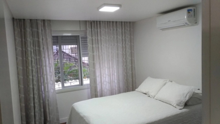 Imagem Imóvel com 3 Quartos à Venda, 101 m² em Rio Branco - Porto Alegre Imagem Imóvel com 3 Quartos à Venda, 101 m² em Rio Branco - Porto Alegre