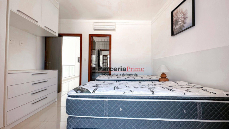 Imagem Casa com 6 Quartos à Venda, 335 m² em Riviera Módulo 21 - Bertioga Imagem Casa com 6 Quartos à Venda, 335 m² em Riviera Módulo 21 - Bertioga