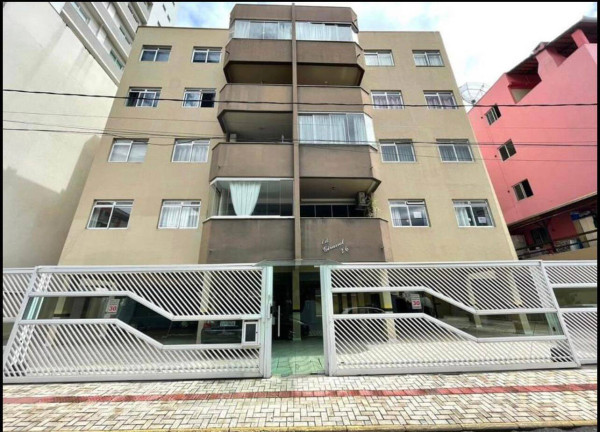 Apartamento com 3 Quartos à Venda, 100 m² em Itapema