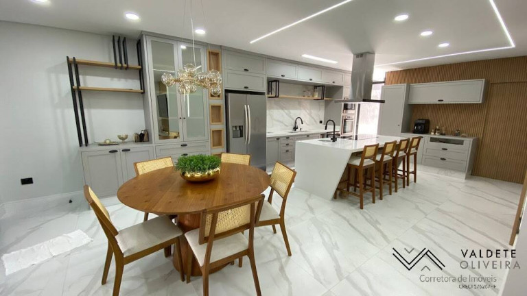 Imagem Casa com 3 Quartos à Venda, 243 m² em Jardim Oriente - São José Dos Campos