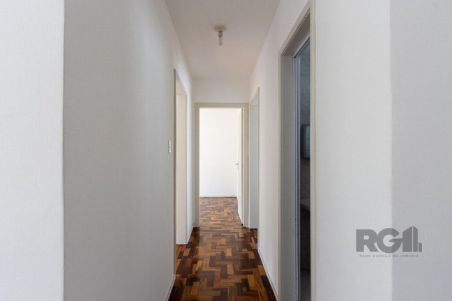 Imagem Imóvel com 3 Quartos à Venda, em Cristal - Porto Alegre Imagem Imóvel com 3 Quartos à Venda, em Cristal - Porto Alegre
