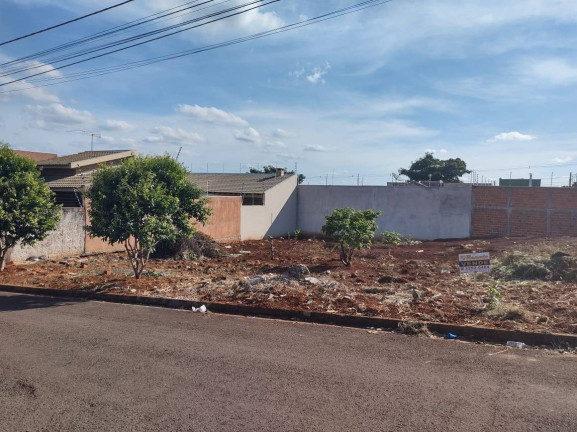 Imagem Terreno à Venda, 300 m² em Jardim Interlagos - Arapongas Imagem Terreno à Venda, 300 m² em Jardim Interlagos - Arapongas