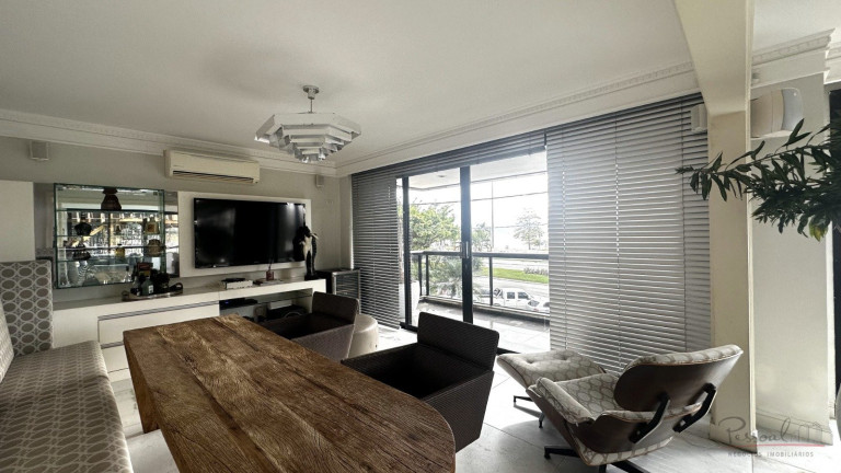 Imagem Apartamento com 3 Quartos à Venda,  em Centro - Florianópolis
