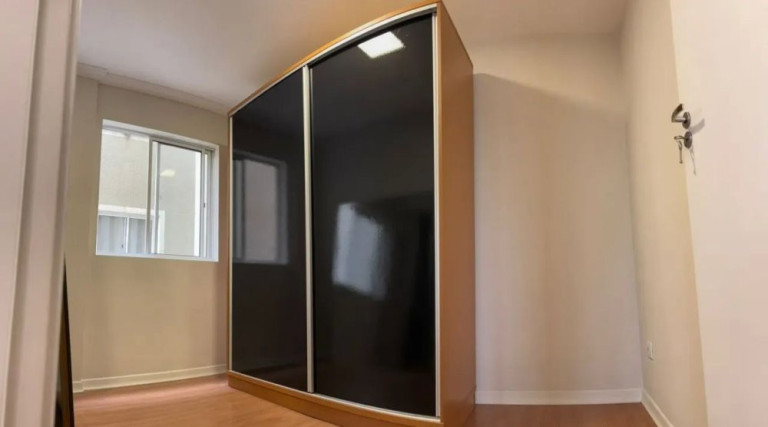Imagem Apartamento com 2 Quartos à Venda, 47 m² em Capão Raso - Curitiba