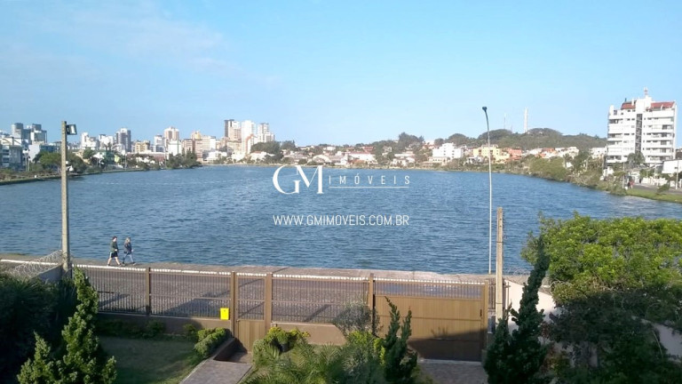 Imagem Casa com 3 Quartos à Venda, 243 m² em Centro - Torres Imagem Casa com 3 Quartos à Venda, 243 m² em Centro - Torres