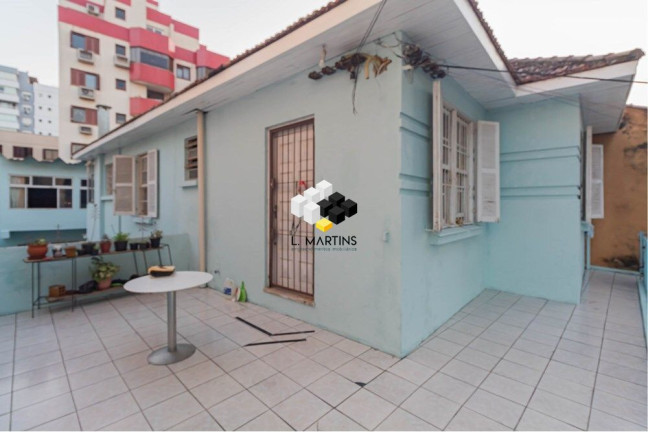 Imagem Casa com 6 Quartos à Venda, 190 m² em Santana - Porto Alegre