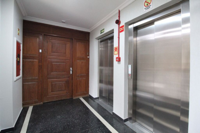 Imagem Imóvel com 3 Quartos à Venda, 80 m² em Bom Fim - Porto Alegre Imagem Imóvel com 3 Quartos à Venda, 80 m² em Bom Fim - Porto Alegre