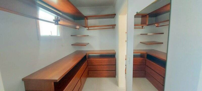 Imagem Casa com 5 Quartos à Venda, 360 m² em Bougainvillee 3 - Peruíbe