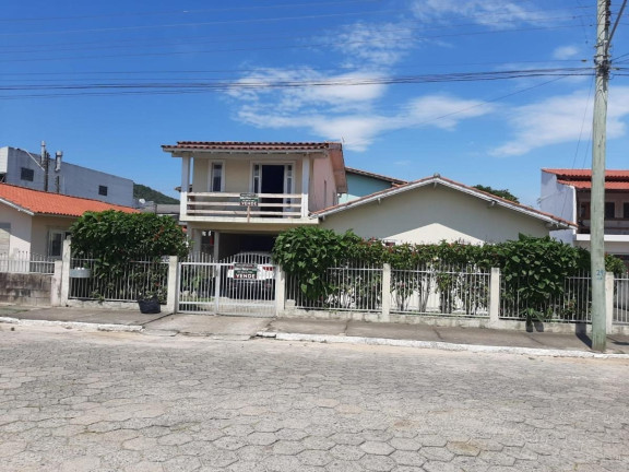 Imóvel com 4 Quartos à Venda, 100 m² em Centro - Garopaba